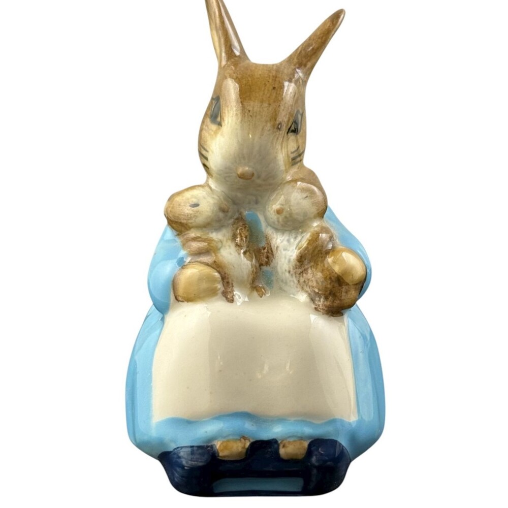 Royal Albert England Beatrix Potter Mrs Rabbit & Bunnies Figurine 1989 BP-6a VTG
